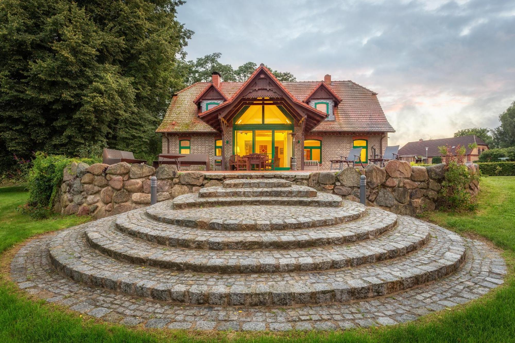 J1 Idyllisches Ferienhaus Mit Seeblick Julchendorf Exterior photo
