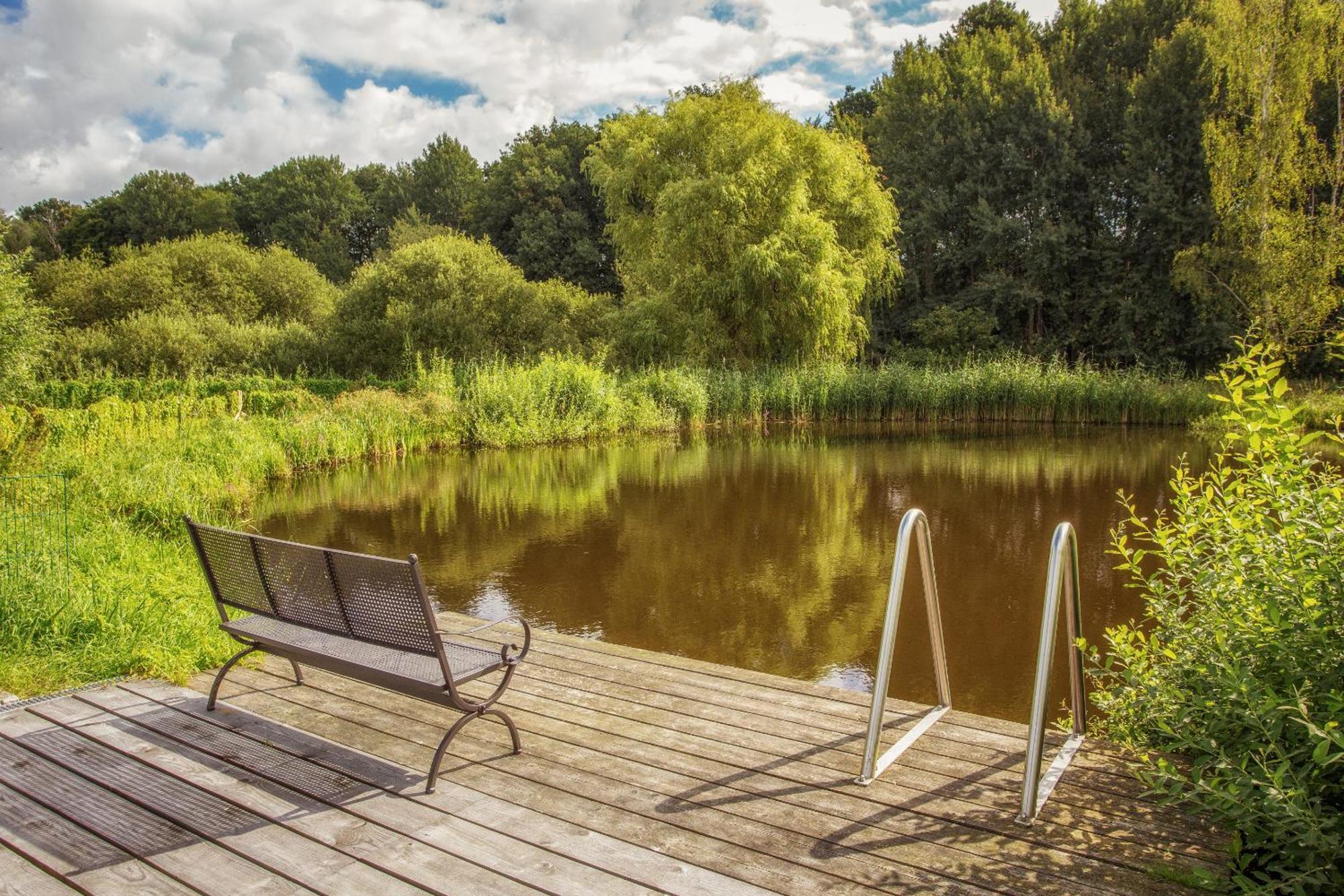 J1 Idyllisches Ferienhaus Mit Seeblick Julchendorf Exterior photo